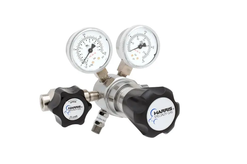 Harris 721C Series Two-Stage Ultra-High-Purity Brass Regulator – 125 Psi Outlet, 510 Psi Inlet With Purge (721C125510Pd) 1